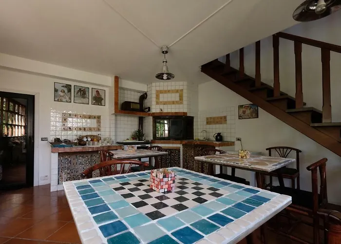 Oda ve Kahvaltı Casa Monteluro - 3*